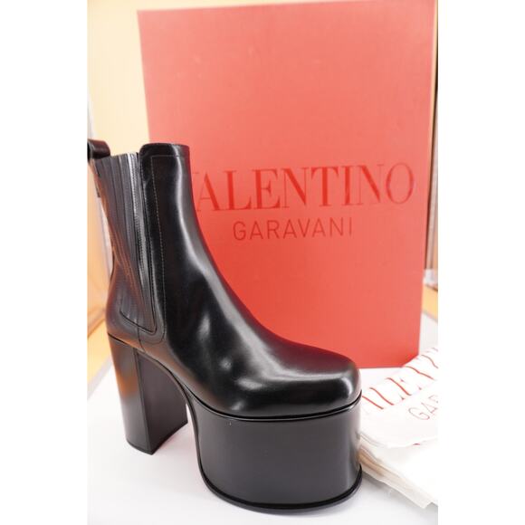 Valentino Shoes - Valentino Club Beatle Roman Stud Black Leather Platform boot SZ 39 ankle $1690